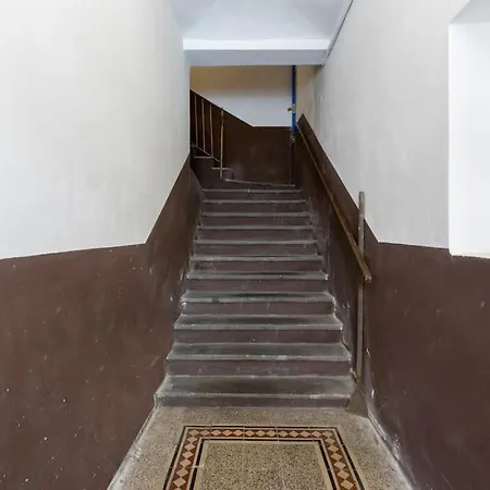 Apartment Modena's Graffiti House In The Heart Of Movida *