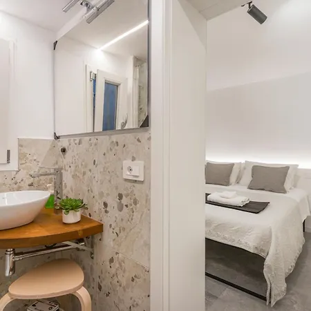 Modena's Graffiti House In The Heart Of Movida Lejlighed