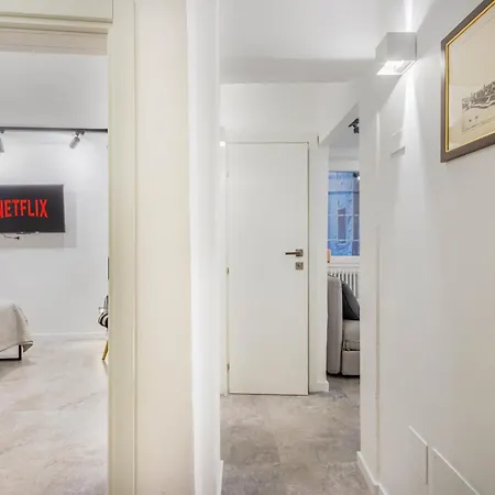 Modena's Graffiti House In The Heart Of Movida * Módena