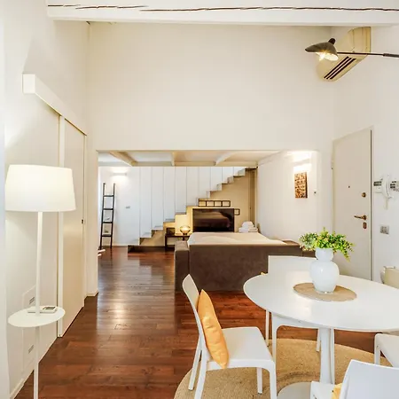 Modena's Graffiti House In The Heart Of Movida Módena