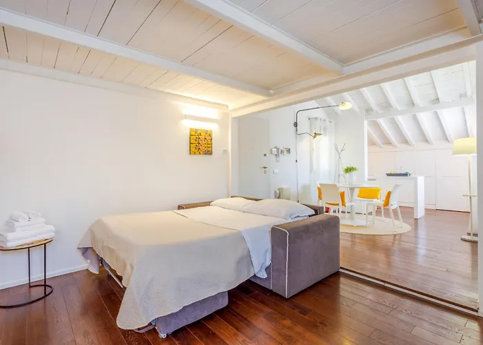 Modena's Graffiti House In The Heart Of Movida 公寓 *